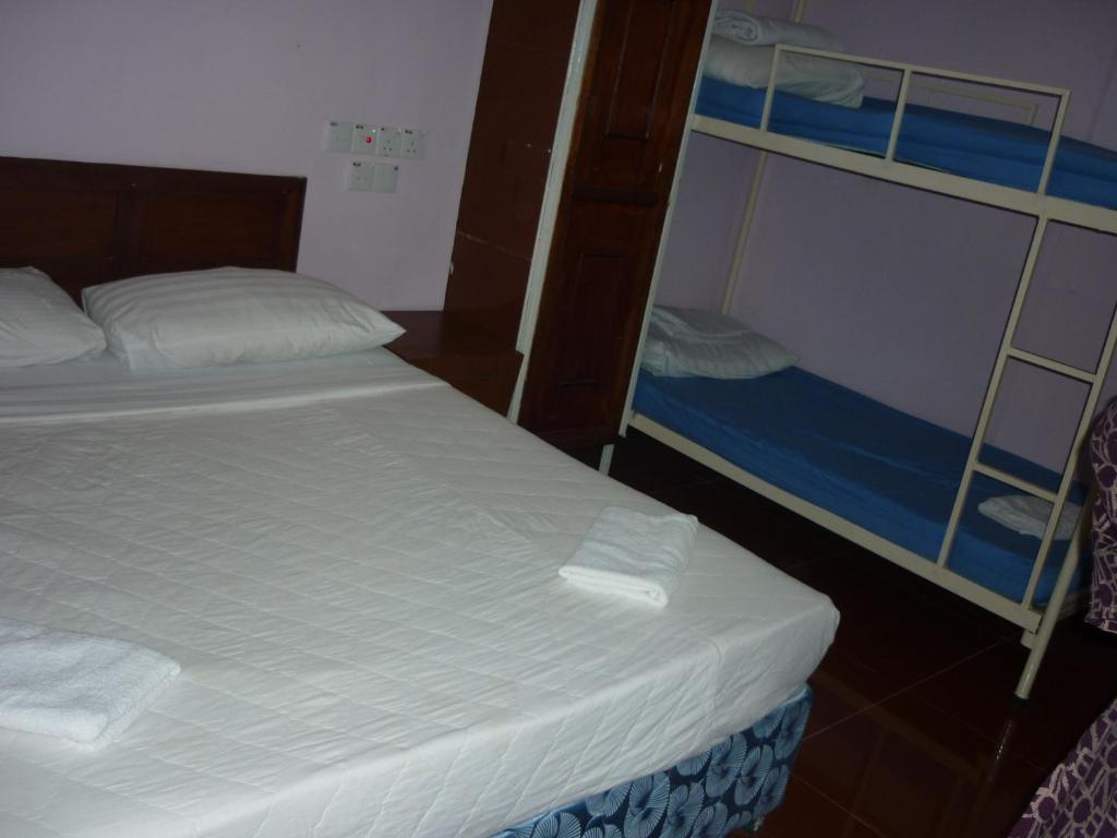 A&J Budget Hotel Kota Kinabalu Szoba fotó